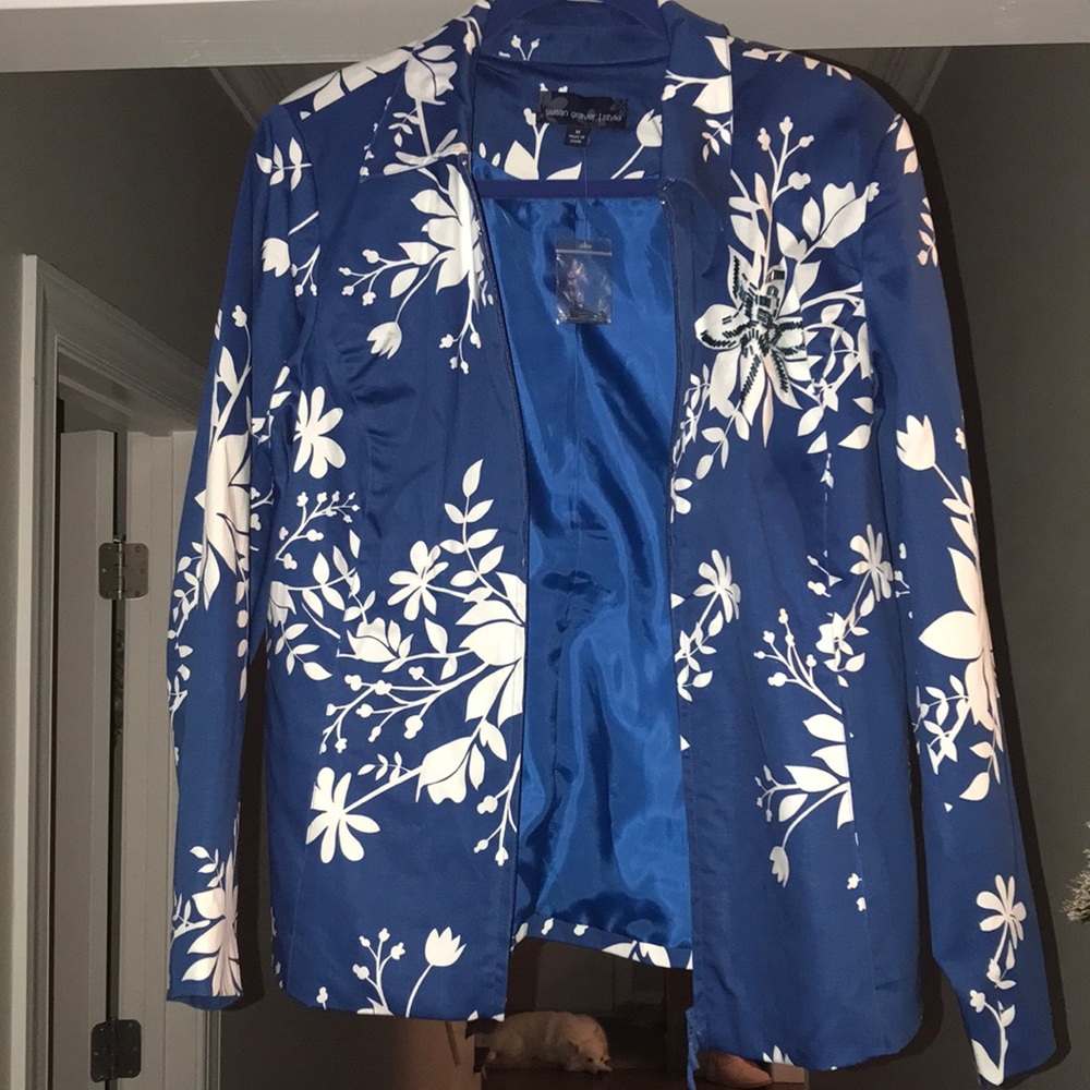 Women’s blue blazer